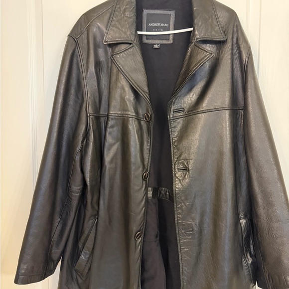 Andrew Marc Classic Black Soft sleek Leather Jacket Like New condition! - Picture 2 of 4